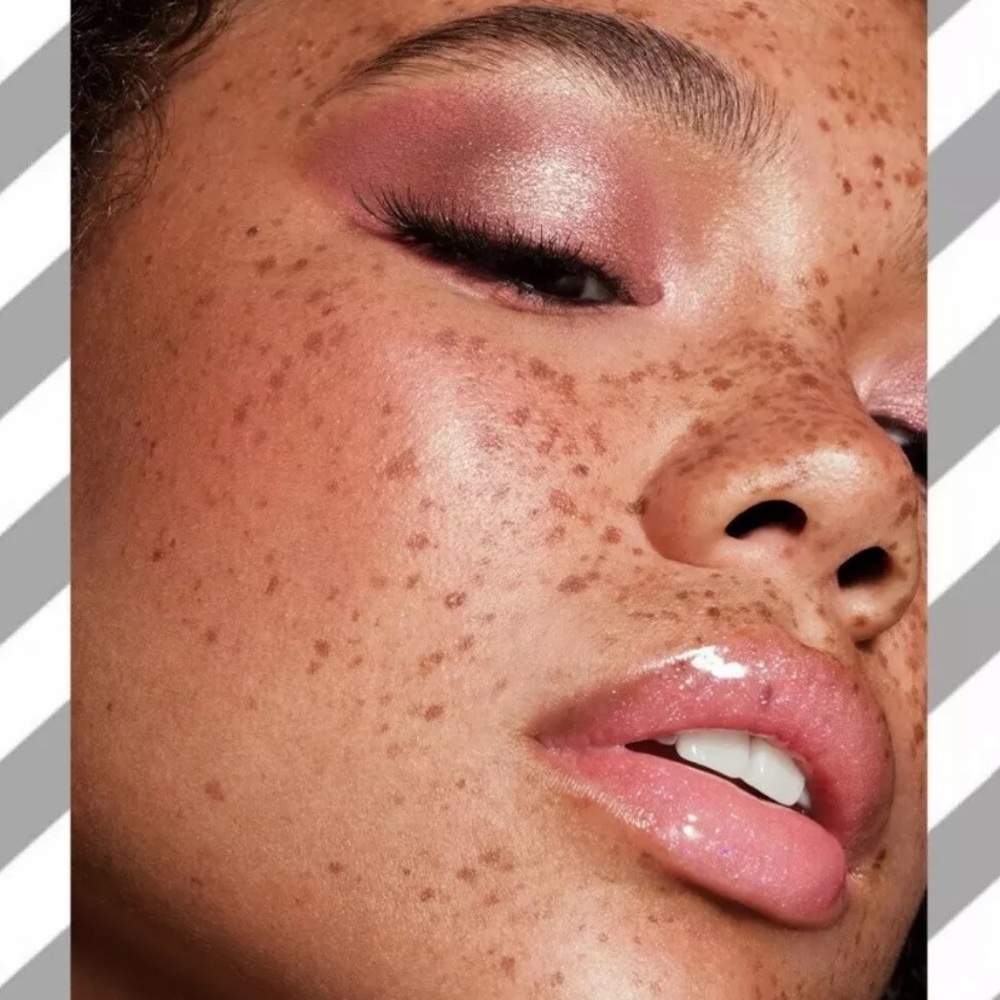 Kylie Cosmetics X Balmain LIMITED EyeshadowPalette - Picture 8 of 8